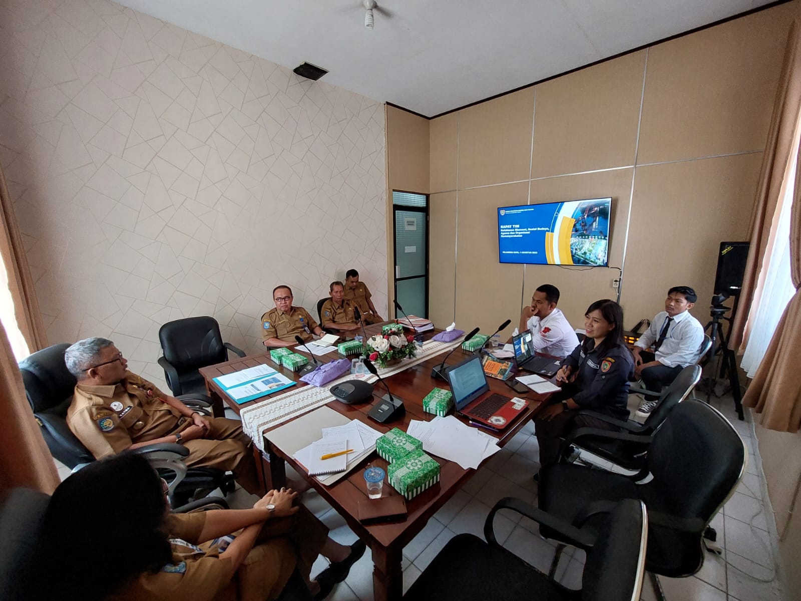 Kepala Badan Kesbangpol Prov. Kalteng Buka Rapat Optimalisasi Monitoring, Evaluasi dan Pelaporan Pelaksanaan Ketahanan Ekonomi, Sosial Budaya, Agama dan Ormas