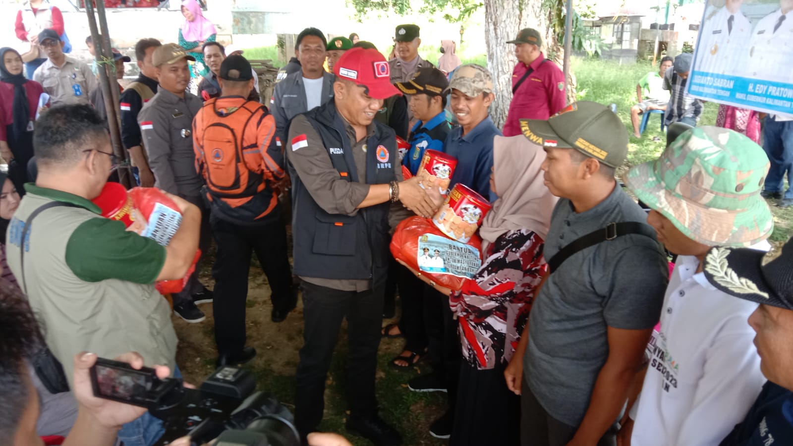 BPBPK Prov. Kalteng Koordinir Penyaluran Paket Sembako dari Gubernur Kalteng Bagi Masyarakat yang Terdampak Banjir