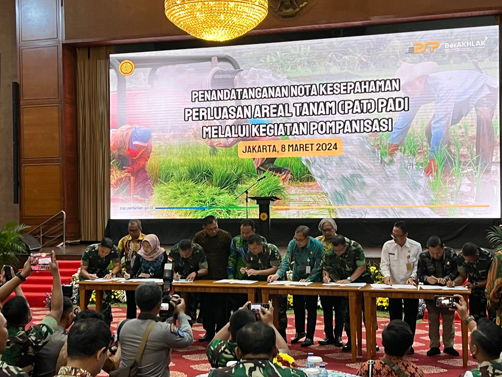 Dinas TPHP Prov.Kalteng dengan TNI Menandatangani Nota Kesepahaman (MoU)