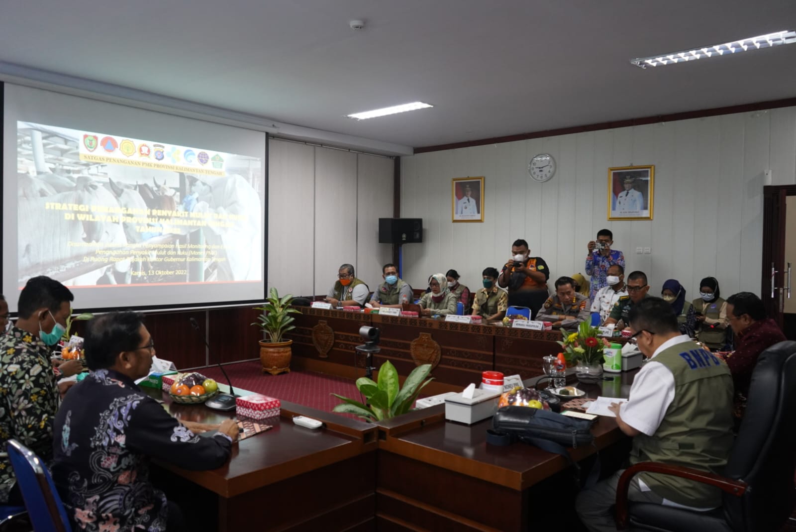 Sekda Prov. Kalteng Pimpin Rapat Lanjutan Terkait Penyampaian Hasil Monev Penanganan PMK