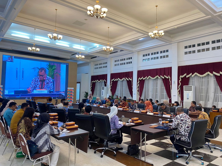 Kepala Bappedalitbang Leonard S. Ampung Tanda Tangani PKS Proyek SDGs SSTC Phase II