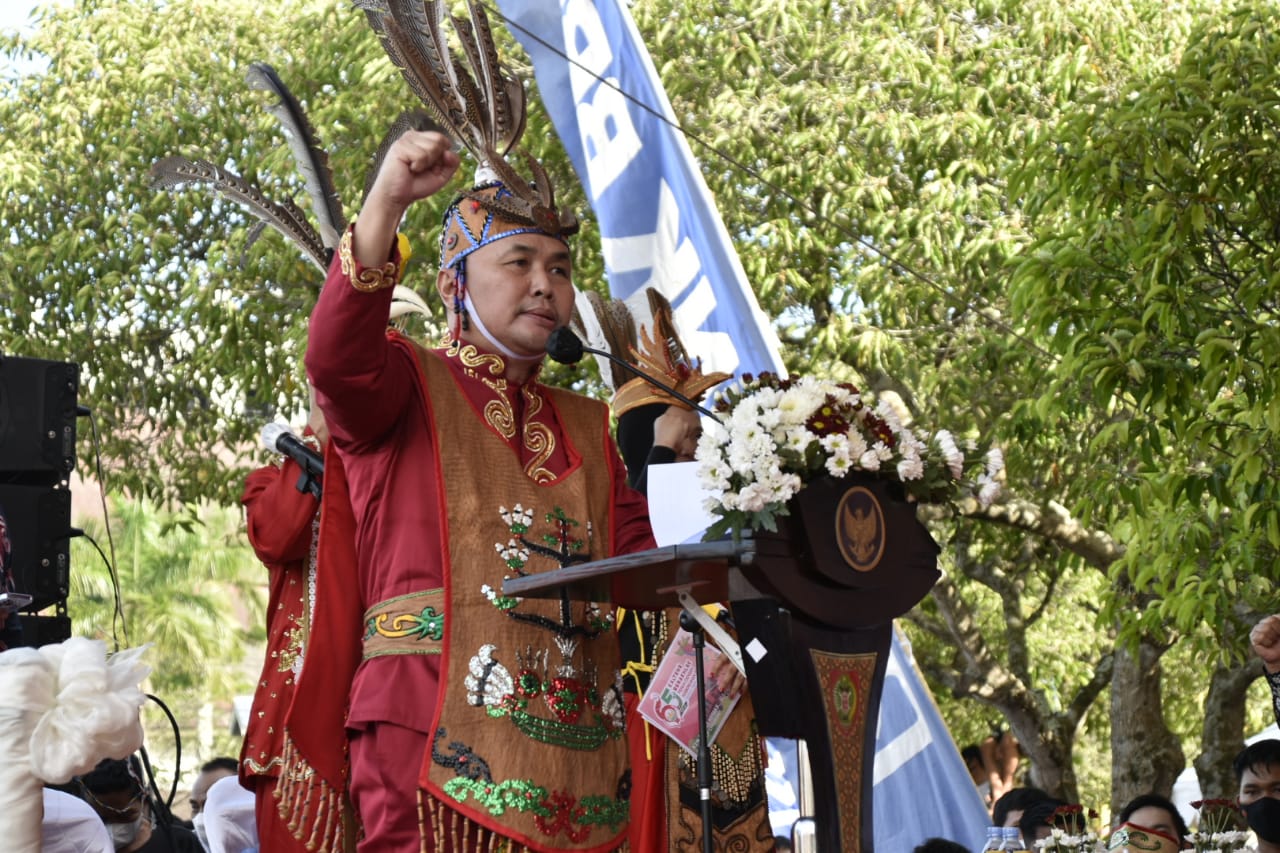 Pemkab Gumas Mengusung Tema Tambun Bungai Dalam Karnaval Budaya Tahun 2022