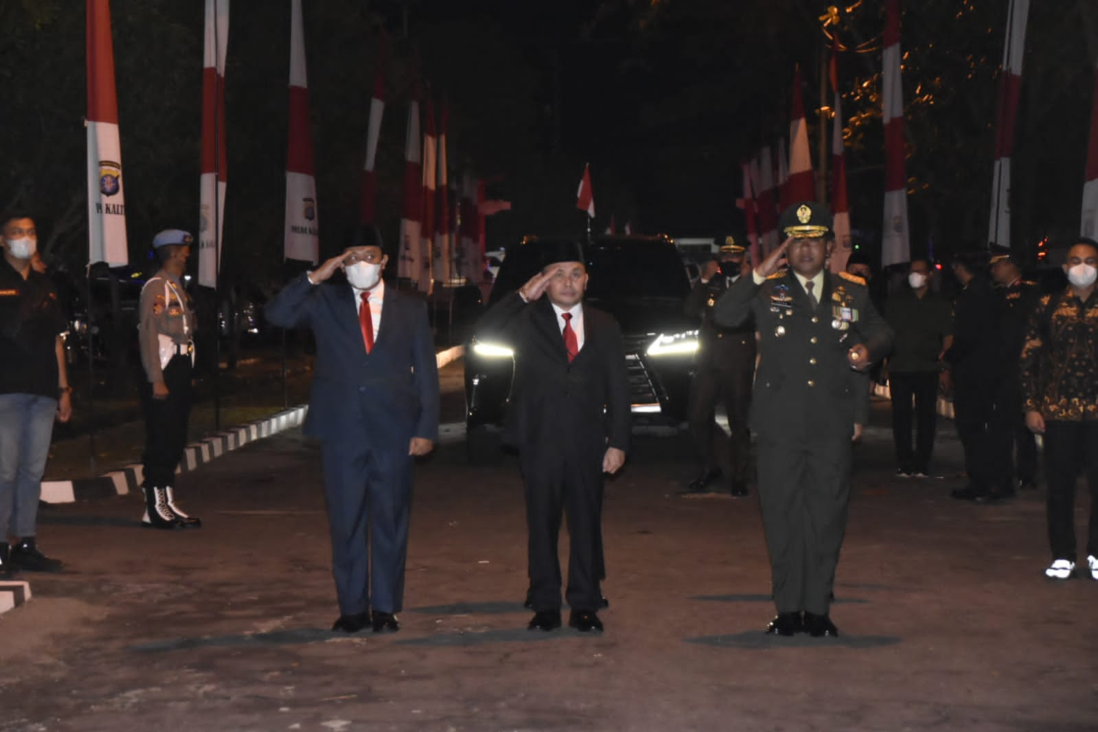 Gubernur Kalteng Ikuti Apel Kehormatan Dan Renungan Suci Di Taman Makam Pahlawan