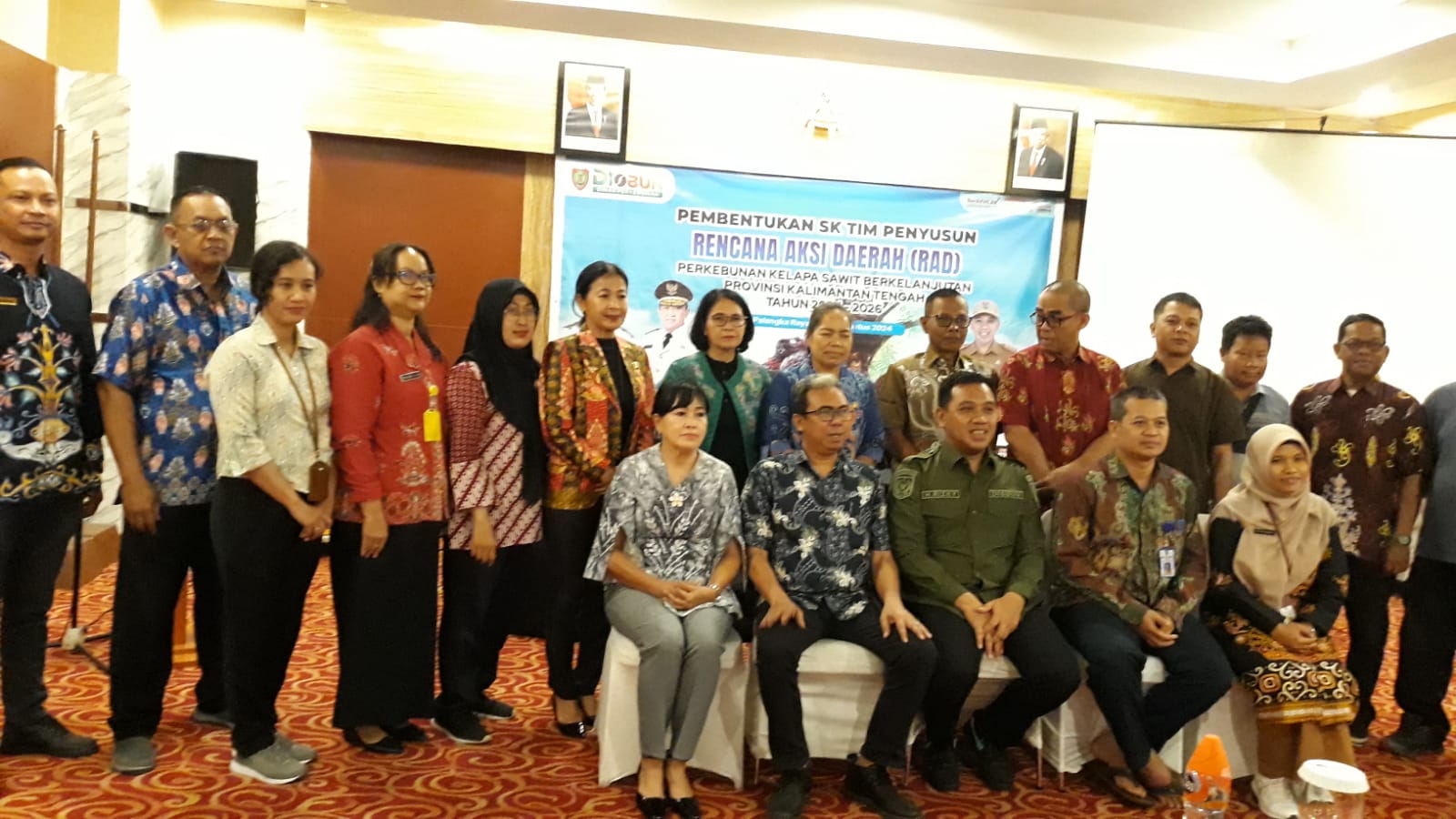 Kadisbun Prov. Kalteng Buka Rapat Pembentuan SK Tim Penyusun RAD Kelapa Sawit Berkelanjutan