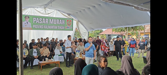 Gubernur Kalteng Sugianto Sabran Buka Pasar Murah Secara Serentak Pada Lima Titik Lokasi dan Salurkan Bantuan