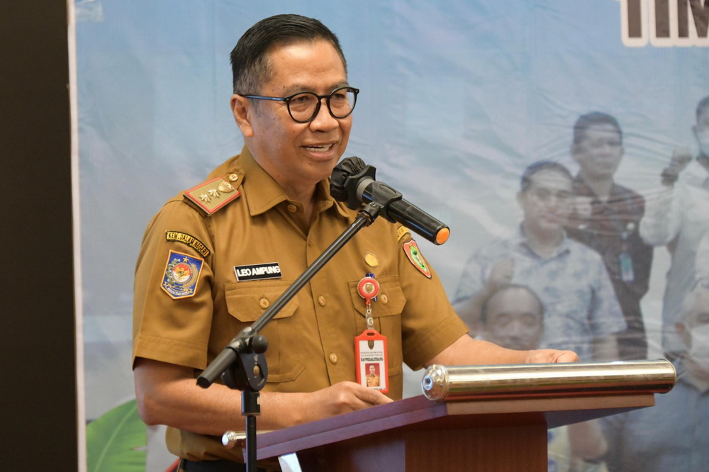 Kepala Bappedalitbang Prov. Kalteng Leonard S. Ampung Buka Sidang Pleno III TKPSDA Wilayah Sungai Jelai-Kendawangan